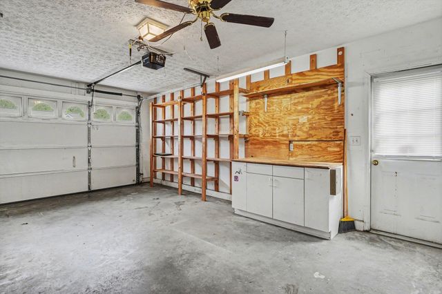 973 Castlewood Dr., Conway, SC 29526