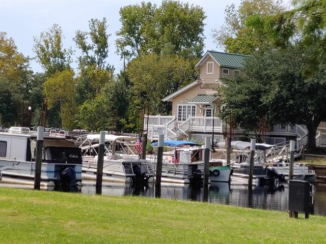 973 Castlewood Dr., Conway, SC 29526