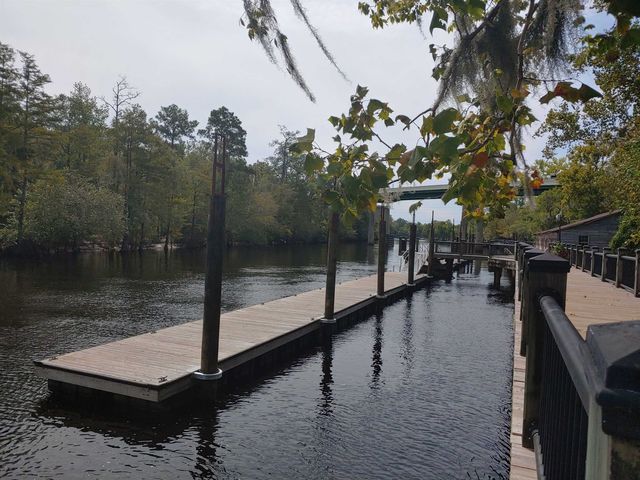 973 Castlewood Dr., Conway, SC 29526