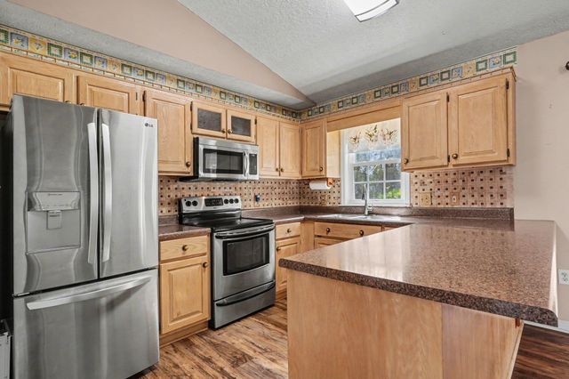 973 Castlewood Dr., Conway, SC 29526