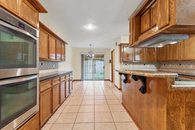 3218 Freshmeadows Drive, Houston, TX 77063