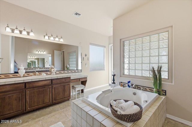 39410 N 7TH Street, Phoenix, AZ 85086