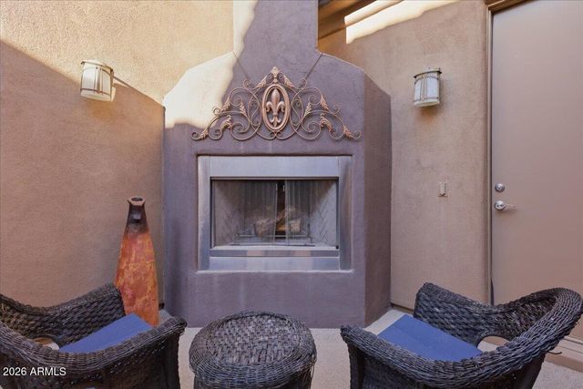 39410 N 7TH Street, Phoenix, AZ 85086