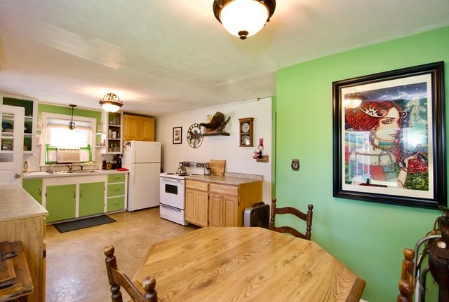37 Philip St, Ludlow, MA 01056