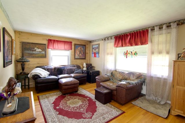 37 Philip St, Ludlow, MA 01056
