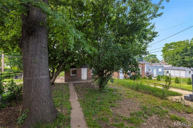 4624 Alaska Avenue, St Louis, MO 63111