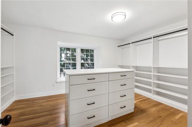 106 La Rue Place, Atlanta, GA 30327