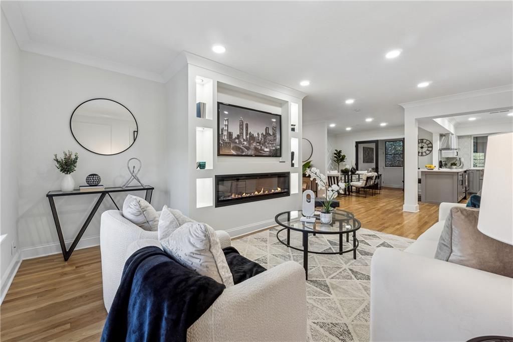 106 La Rue Place, Atlanta, GA 30327
