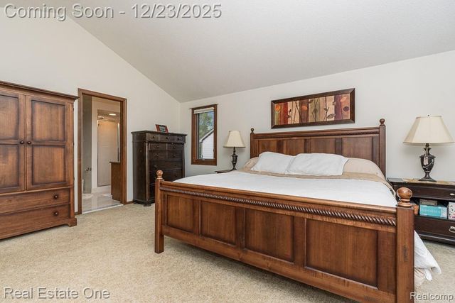 1574 Devonshire Drive, Troy, MI 48098