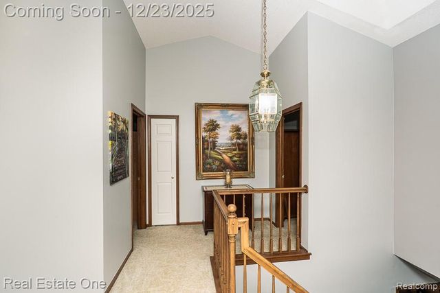 1574 Devonshire Drive, Troy, MI 48098