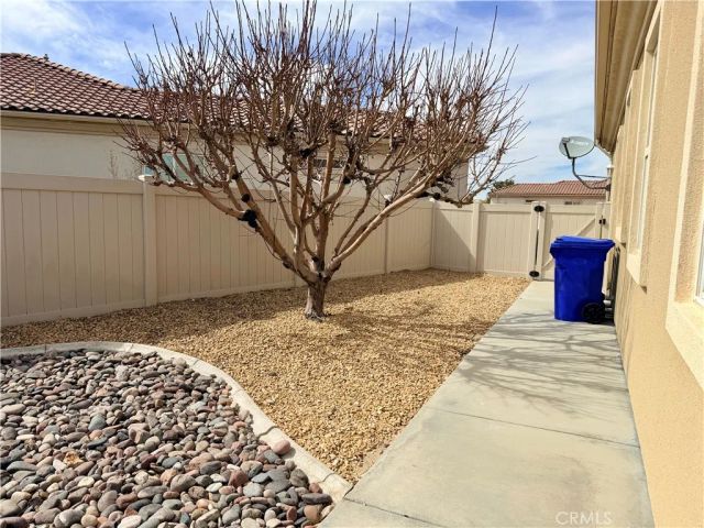 10906 Rockaway Glen, Apple Valley, CA 92308