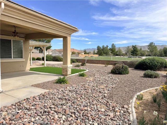 10906 Rockaway Glen, Apple Valley, CA 92308