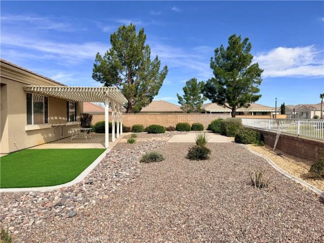 10906 Rockaway Glen, Apple Valley, CA 92308