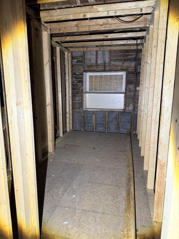 122 E 13th St N, Wichita, KS 67214