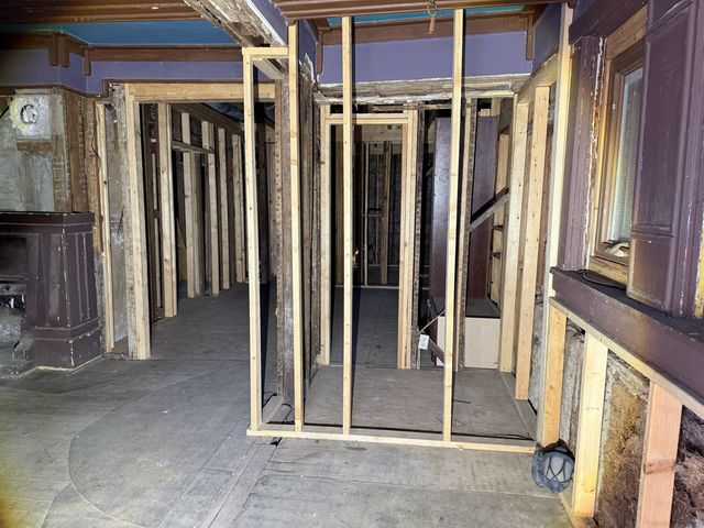 122 E 13th St N, Wichita, KS 67214