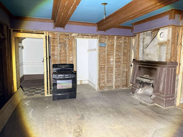 122 E 13th St N, Wichita, KS 67214