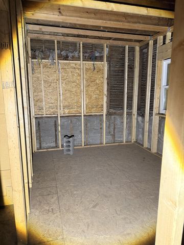 122 E 13th St N, Wichita, KS 67214