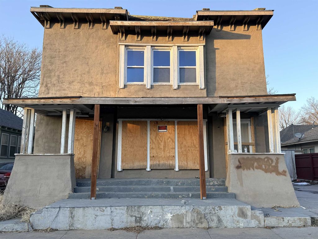 122 E 13th St N, Wichita, KS 67214