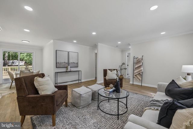 15 PENNY LN, Pasadena, MD 21122