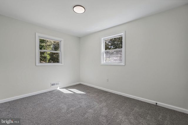 15 PENNY LN, Pasadena, MD 21122