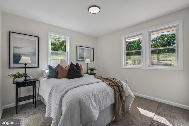 15 PENNY LN, Pasadena, MD 21122