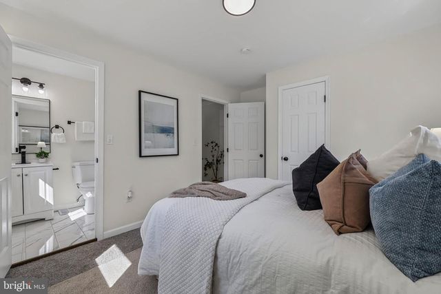 15 PENNY LN, Pasadena, MD 21122