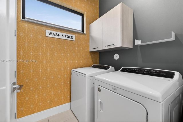 8237 NW 43rd St, Doral, FL 33166