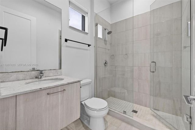 8237 NW 43rd St, Doral, FL 33166