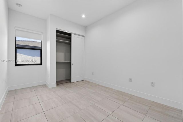 8237 NW 43rd St, Doral, FL 33166