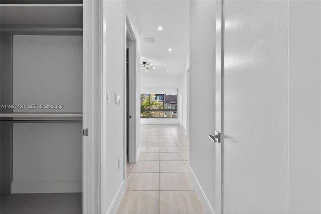 8237 NW 43rd St, Doral, FL 33166