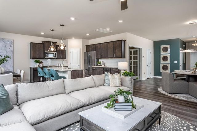 636 Fosterton Cottage Way, Raleigh, NC 27603