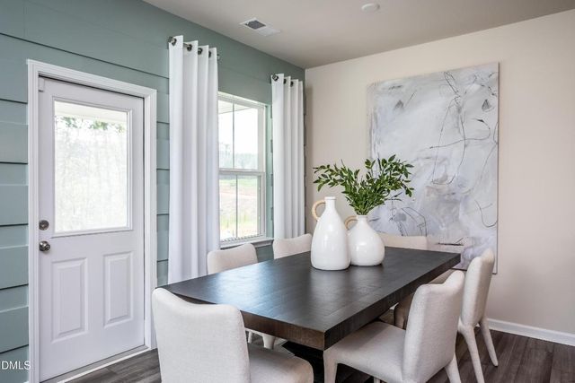 636 Fosterton Cottage Way, Raleigh, NC 27603