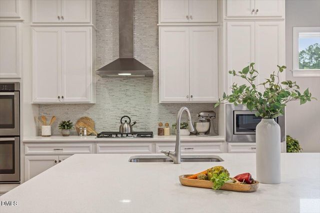 7504 Banksiana Way, Raleigh, NC 27613