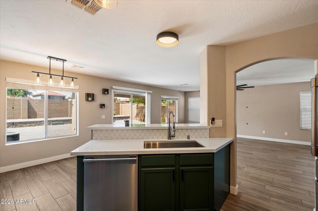 31390 N CACTUS Drive, San Tan Valley, AZ 85143