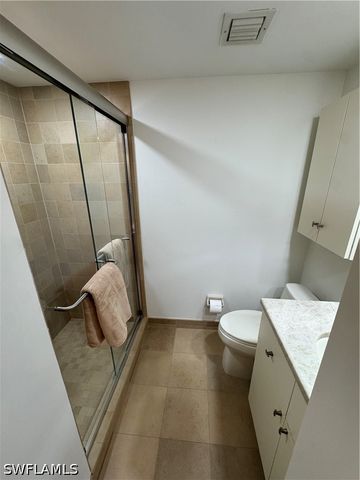 37 High Point CIR E 305, Naples, FL 34103