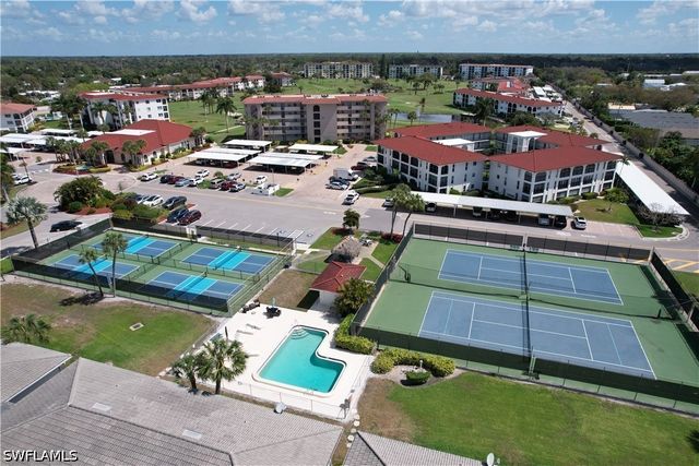 37 High Point CIR E 305, Naples, FL 34103
