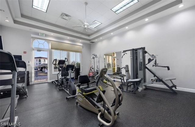 37 High Point CIR E 305, Naples, FL 34103