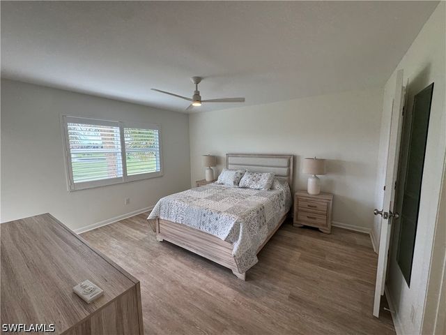 37 High Point CIR E 305, Naples, FL 34103