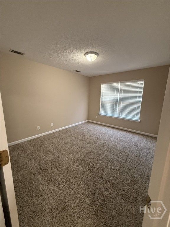 Image 12 of property listing at 84 Aubrey Trail, Richmond Hill, GA 31324