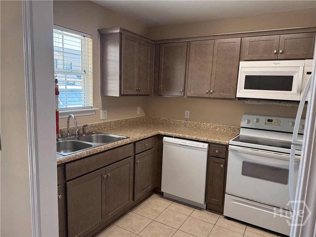 Image 2 of property listing at 84 Aubrey Trail, Richmond Hill, GA 31324