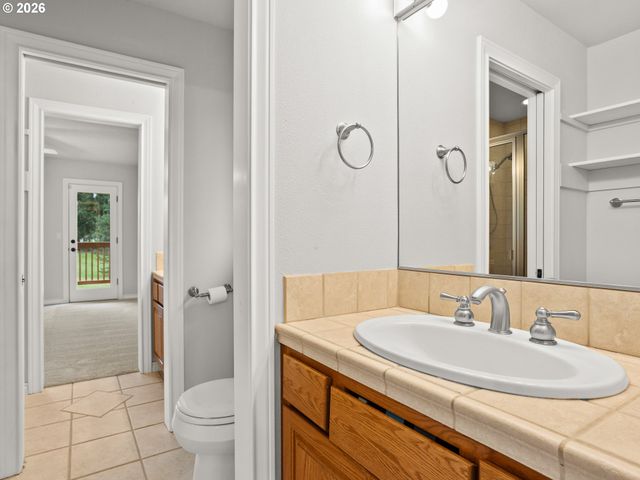 18707 Ne 229TH Ct, Brush Prairie, WA 98606