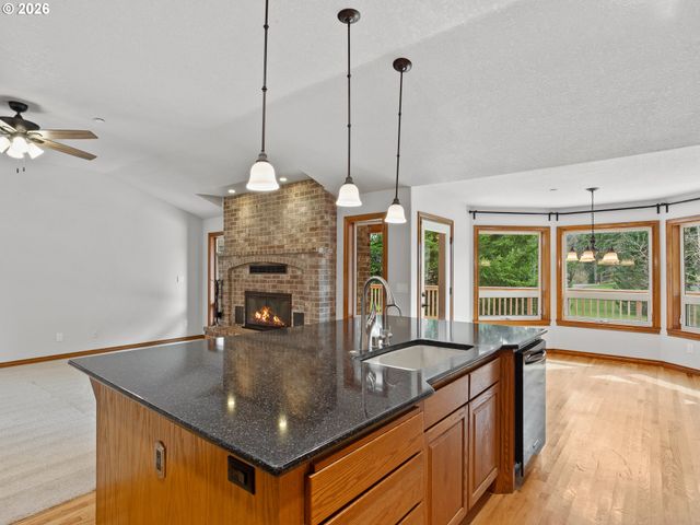 18707 Ne 229TH Ct, Brush Prairie, WA 98606