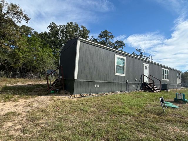 1151 Lakeside Drive, Huntsville, TX 77320