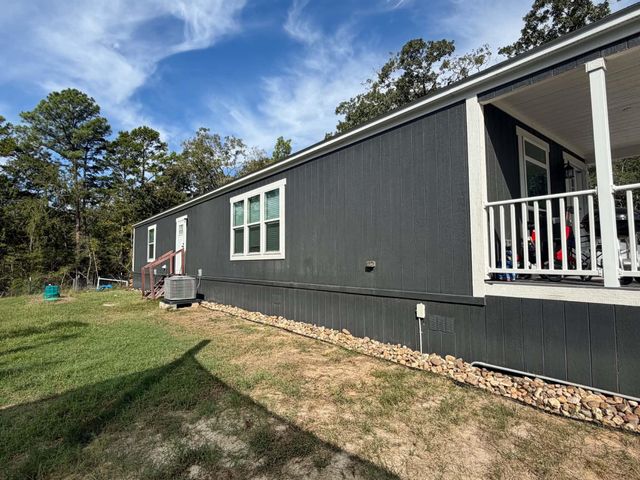 1151 Lakeside Drive, Huntsville, TX 77320