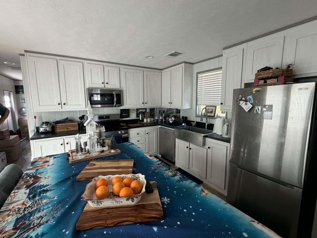 1151 Lakeside Drive, Huntsville, TX 77320