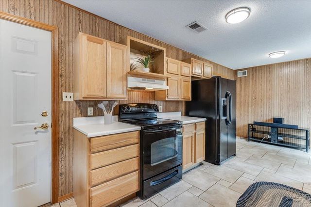 1409 E Georgia, Wichita, KS 67217