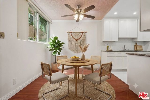 530 S Barrington Avenue 110, Los Angeles, CA 90049