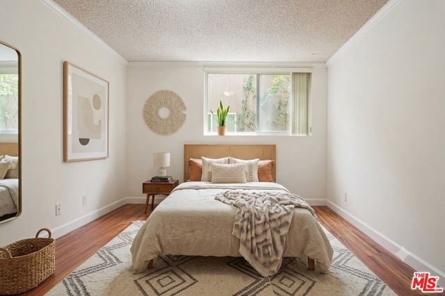 530 S Barrington Avenue 110, Los Angeles, CA 90049