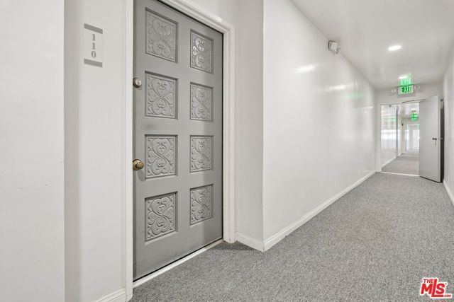 530 S Barrington Avenue 110, Los Angeles, CA 90049