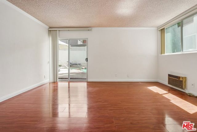 530 S Barrington Avenue 110, Los Angeles, CA 90049